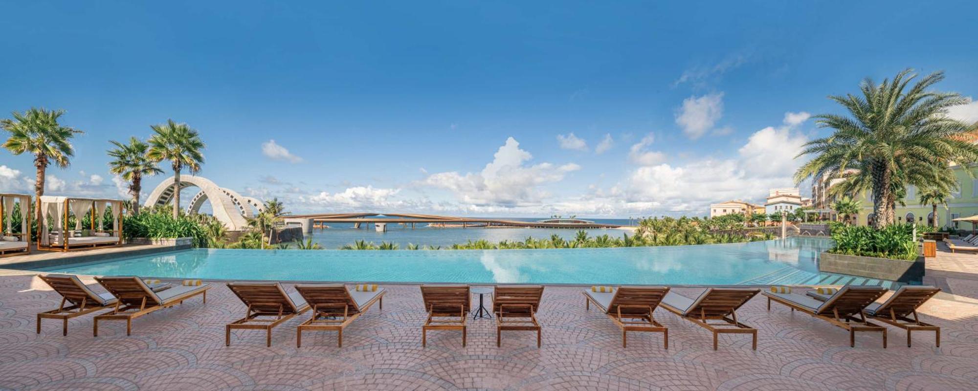 La Festa Phu Quoc, Curio Collection By Hilton Hotel Exterior photo