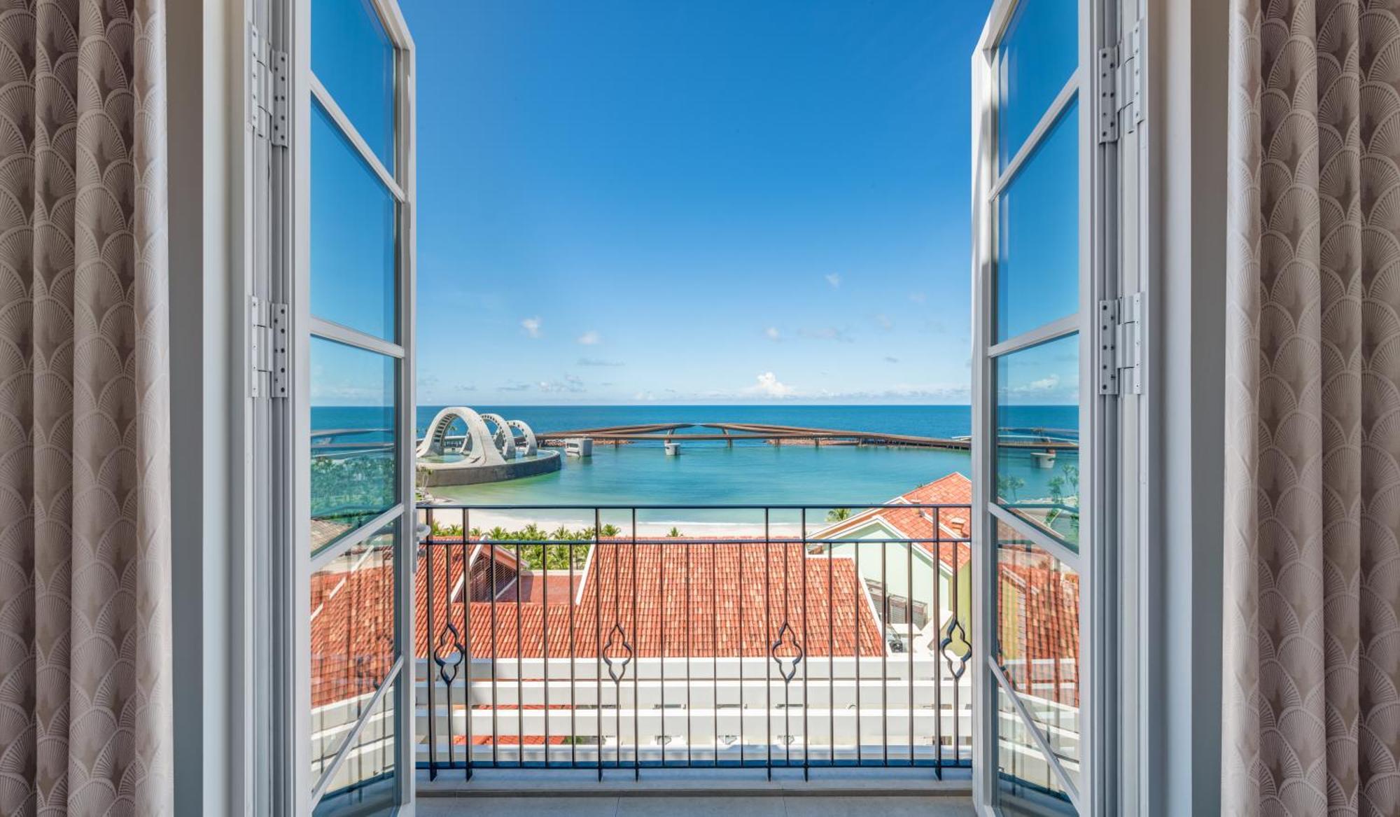 La Festa Phu Quoc, Curio Collection By Hilton Hotel Exterior photo